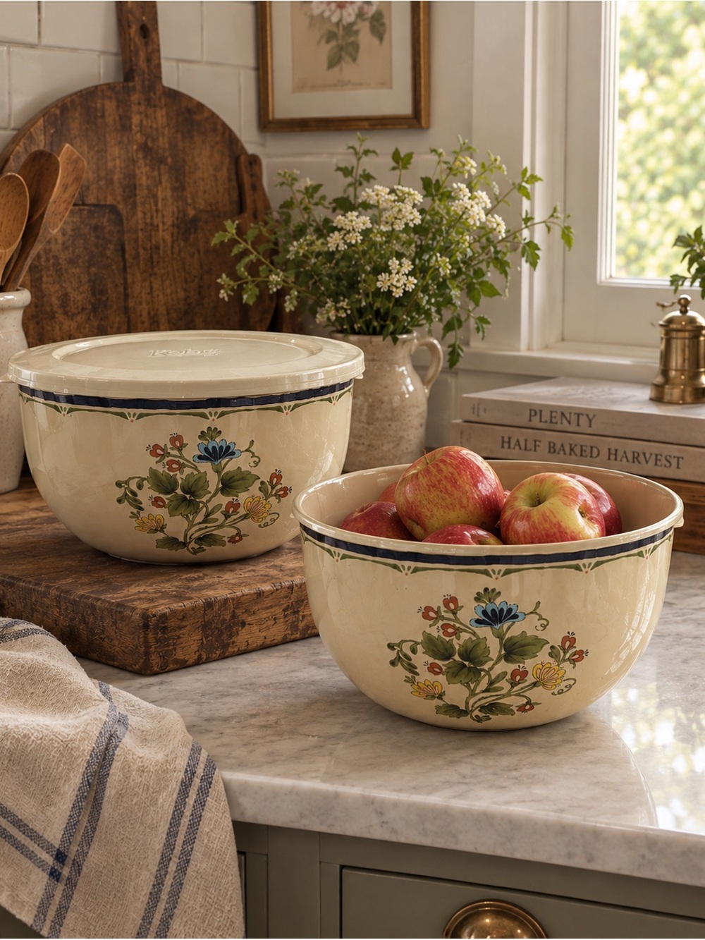 Kobe enamel Cream Floral Ceramic Mixing Bowl with Lid - Set of 2
